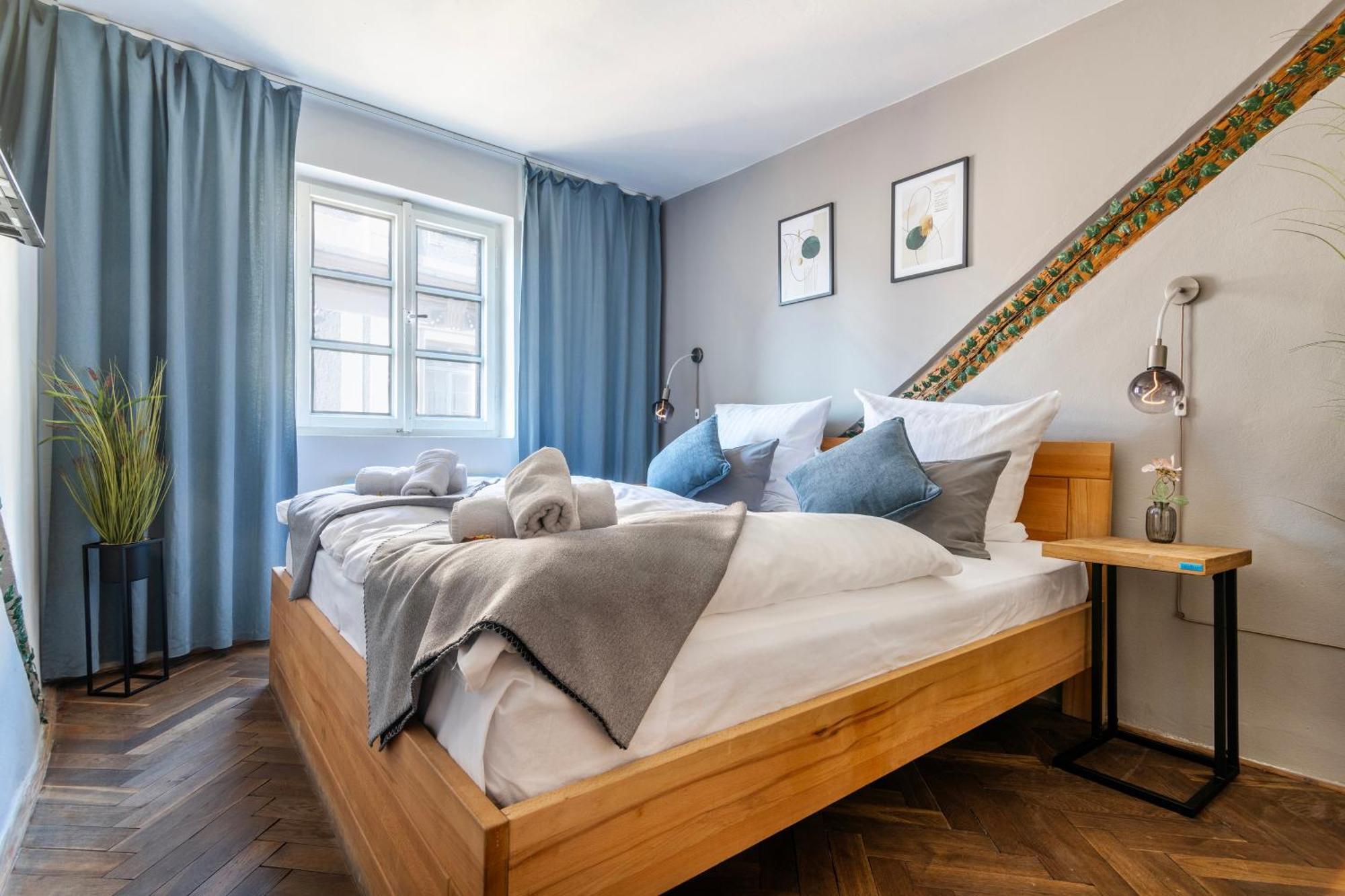 Apartament 20 Seconds To Charles Bridge Praga Zewnętrze zdjęcie